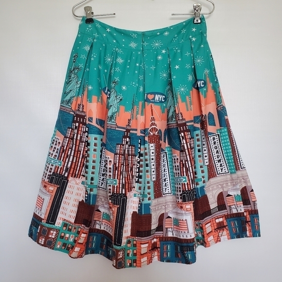 NOVELTY 'NEW YORK' PRINT SKIRT PLEATED FUN QUIRKY VACATION RETRO ROCKABILLY (S) - Picture 2 of 14